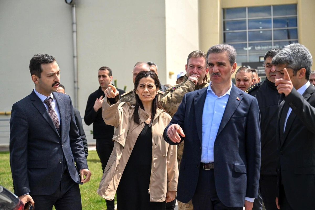 Vali Baruş'tan göç ve güvenlik mesaisi