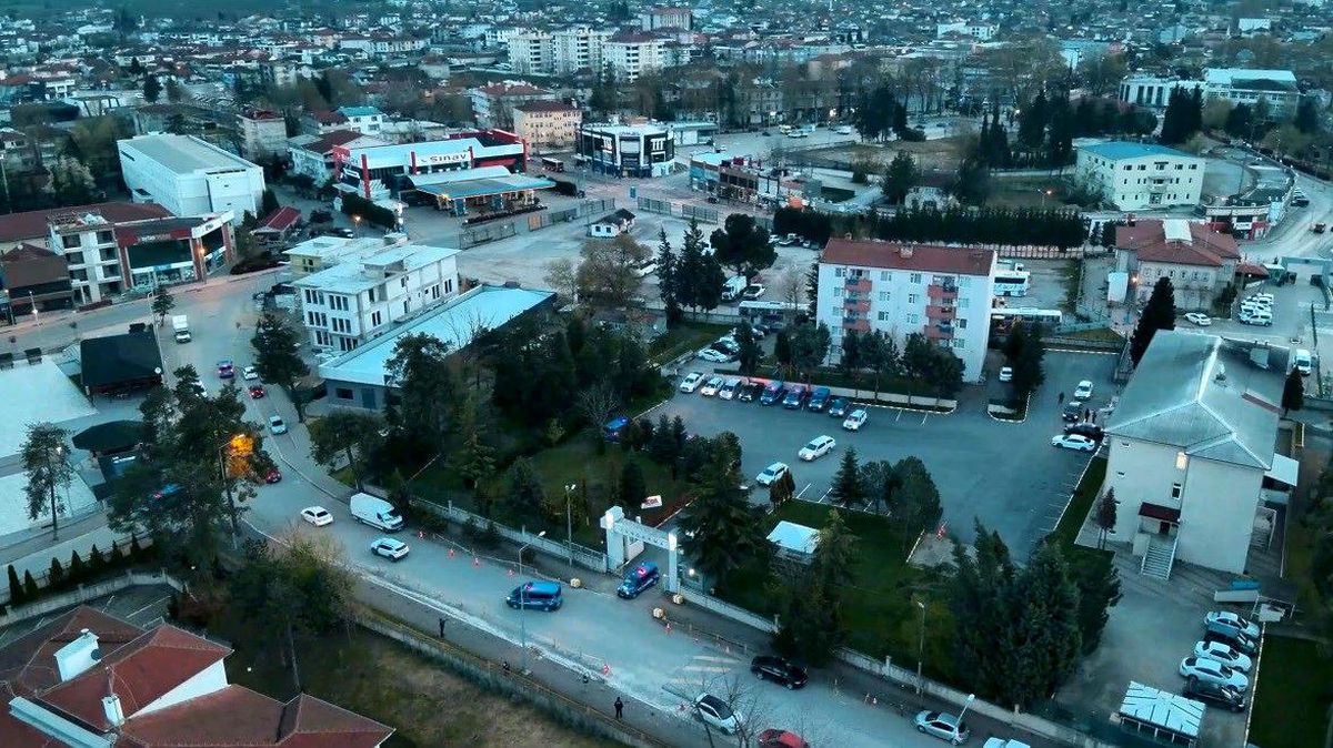 "Yatırım danışmanlığı" yalanıyla dolandıran çete çökertildi: 450 milyonluk para trafiği