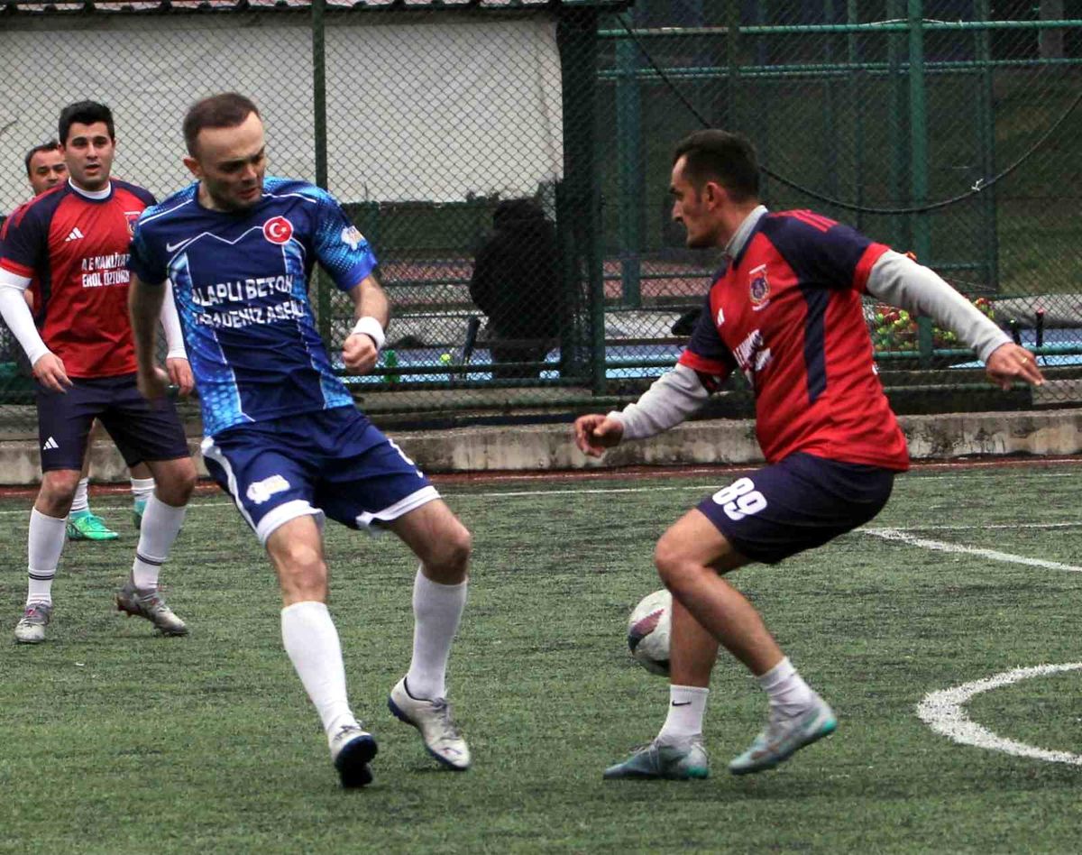 Zonguldak Adliyesinde futbol turnuvası finalistleri belli oldu
