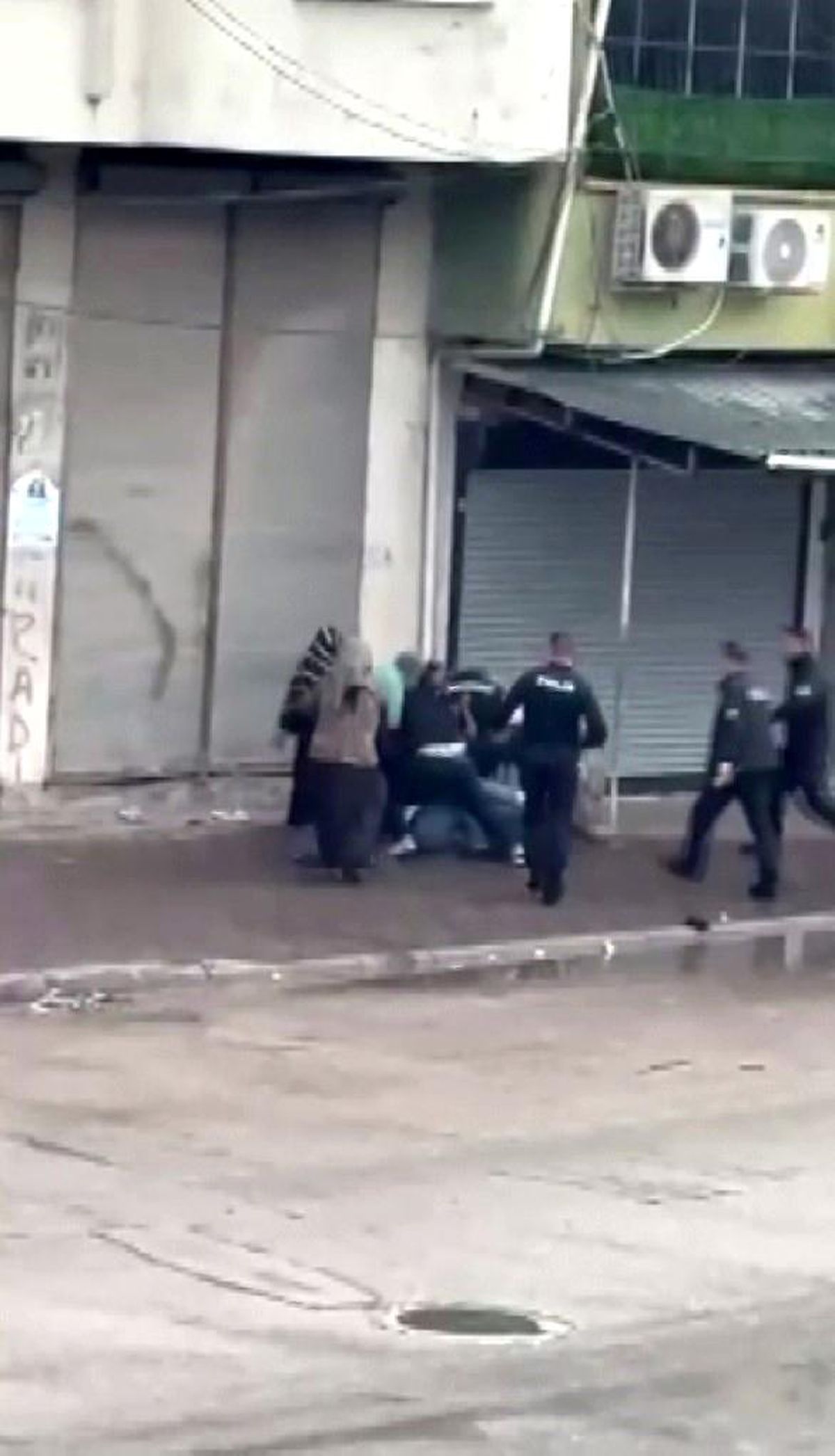 Adana'da sokak ortasında kavga: Polis havaya ateş açtı
