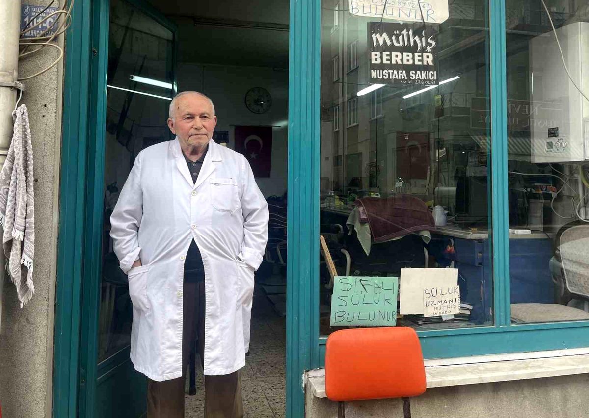 Çorum'un 'müthiş berber'i: 82 yaşında 66 yıllık mesleğine devam ediyor