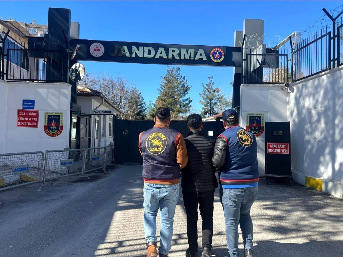 Diyarbakır'da haklarında kesinleşmiş hapis cezası bulunan 115 kişi yakalandı