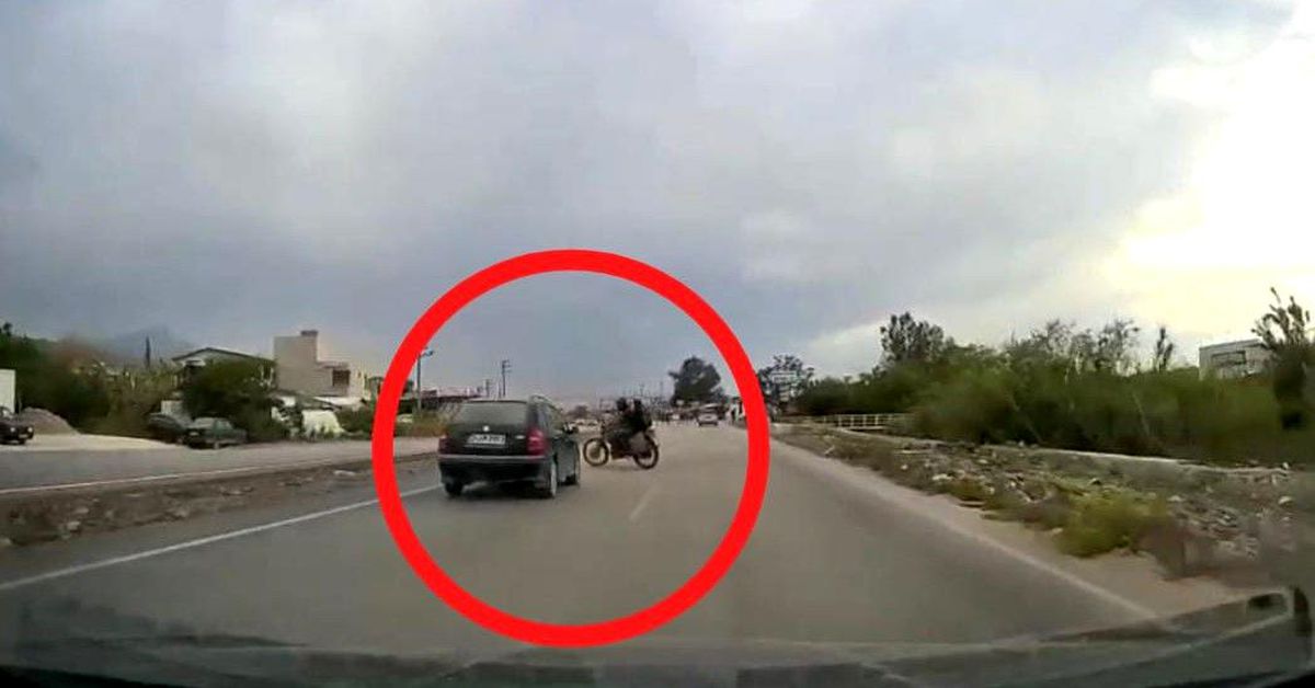 Hatay'da motosiklet otomobille çarpıştı: 1 ölü, 1 yaralı