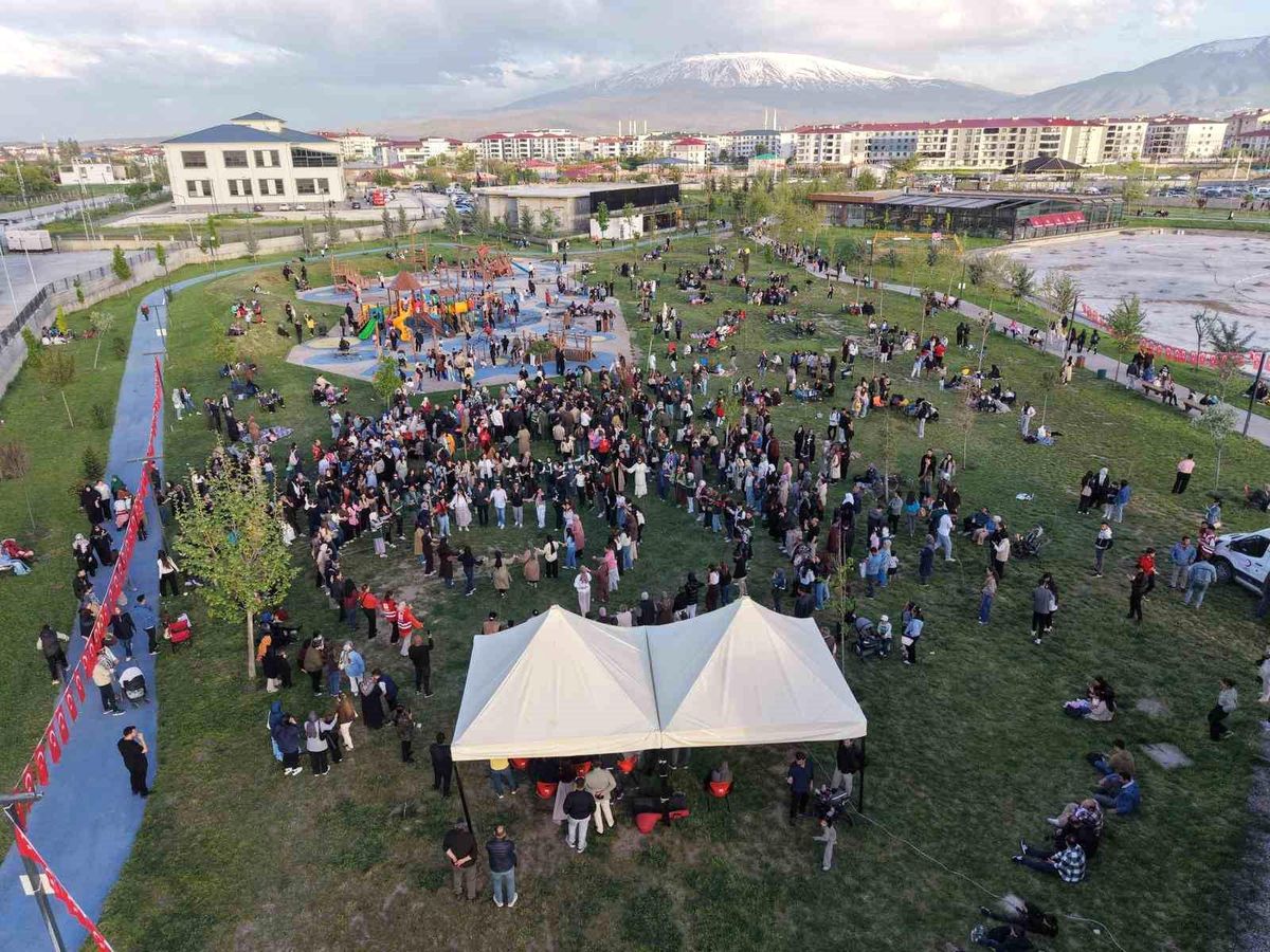 Iğdır'da Hıdırellez şenliği renkli görüntülere sahne oldu