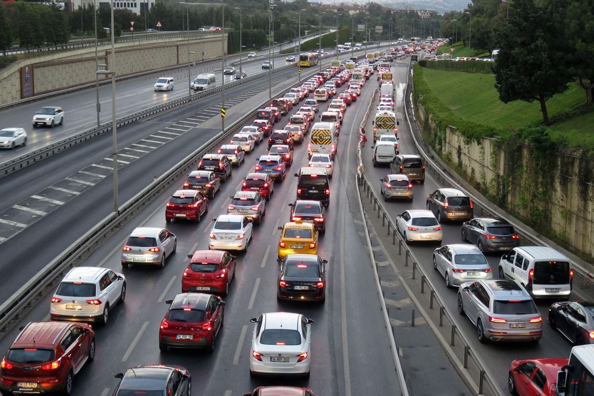 İstanbul'da bazı yollar trafiğe kapatılacak