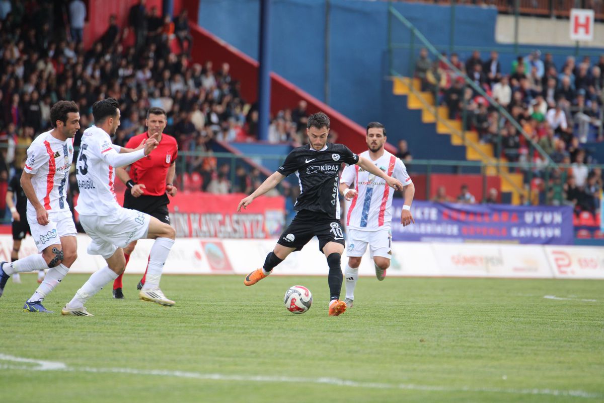 İstiklalspor penaltılarda yıkıldı: 1. Lig hayali ertelendi