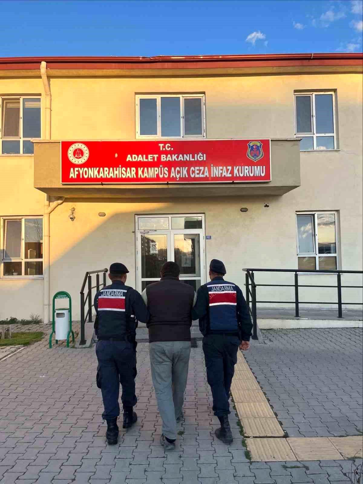 Afyonkarahisar’da 45 Aranan Şahıs Yakalandı, 21’i Tutuklandı