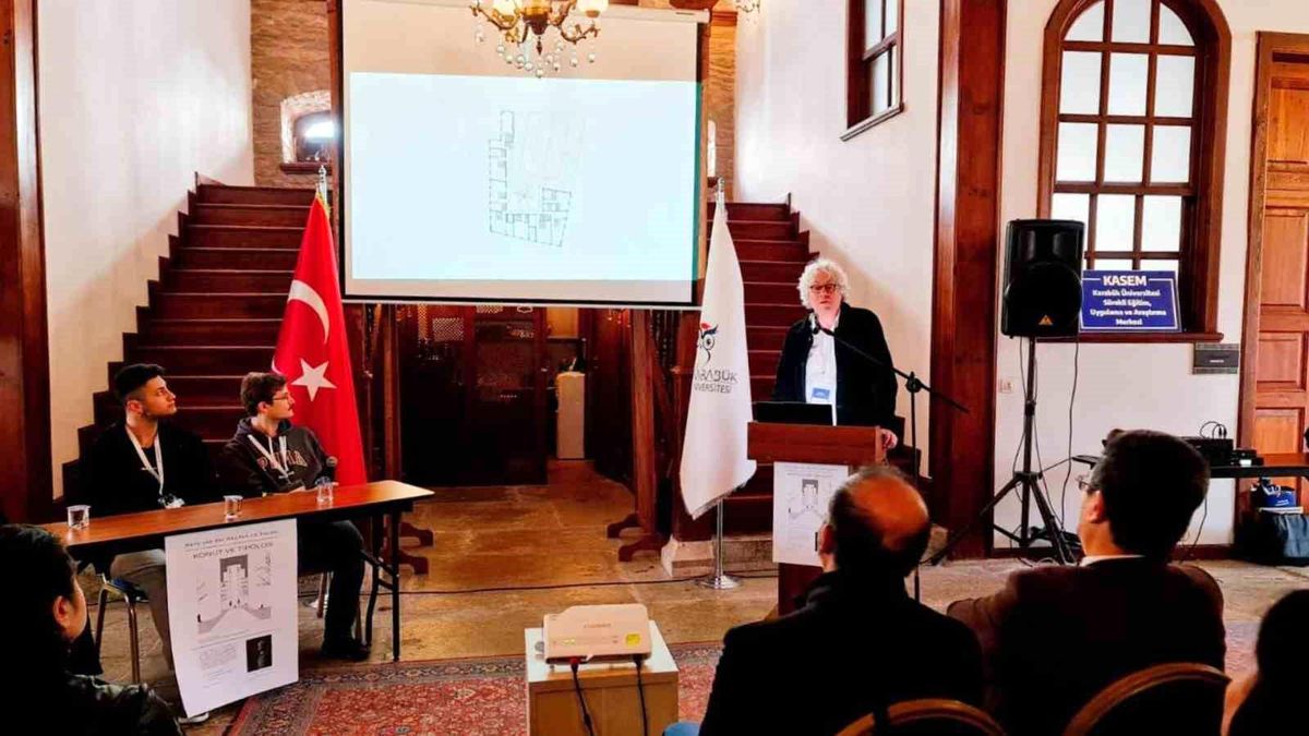 KBÜ Hollandalı mimar Hans van der Heijden'i konuk etti