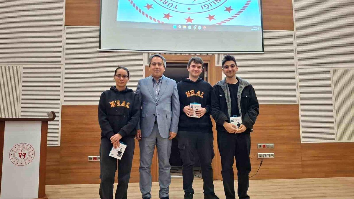 Köyceğiz Naip Hüseyin Anadolu Lisesi bilgi yarışmasında il ikincisi oldu