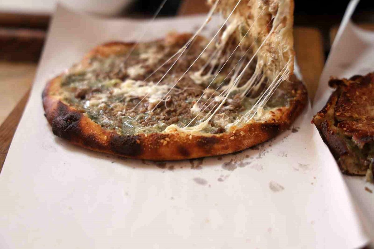 Lezzetini aroması ve odun ateşinden alan Anadolu'nun pizzası: 'Yağ somunu'