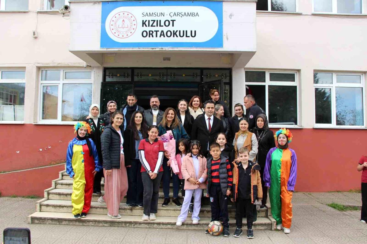 MYO'nun Bir Kitap Bir Gülümseme kampanyası kalplere dokundu