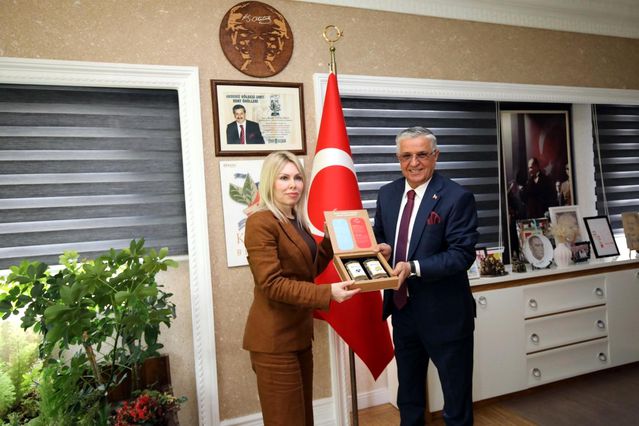 Rektör Özkan “Bu ayın sonunda CAR-T hücreleri ile lösemi ve lenfoma tedavilerine başlayacağız”
