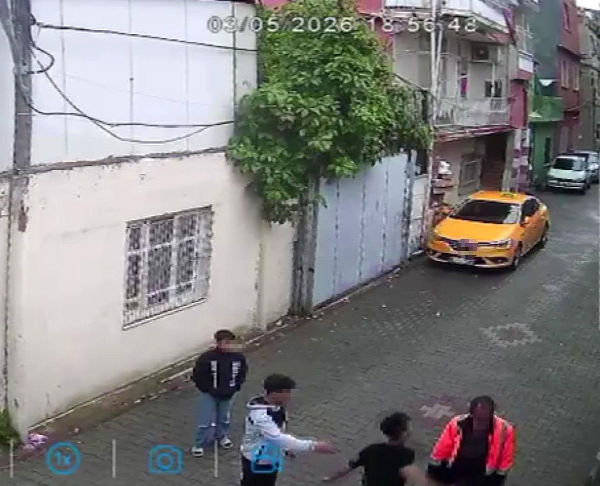 Sokakta yaşayan adamı yumruklayan çocuğa ev hapsi cezası
