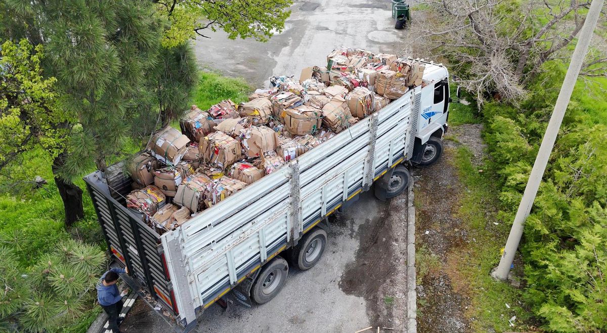 ERZİNCAN Binali Yıldırım Üniversitesi'nde 70 ton kağıt ve 6 ton plastik geri dönüştürüldü