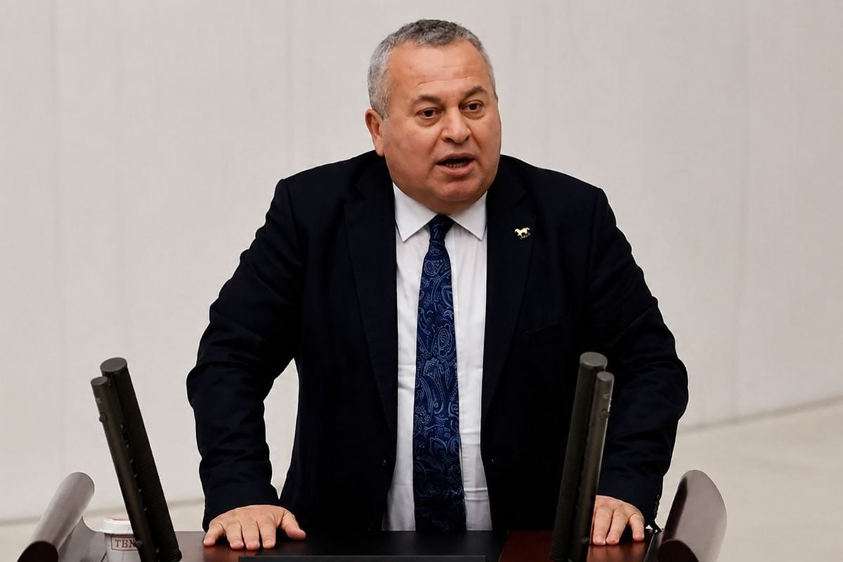 Cemal Enginyurt: Burcu Köksal'ı AK Parti'ye geçmesi için eşi üzerinden tehdit ediyorlar