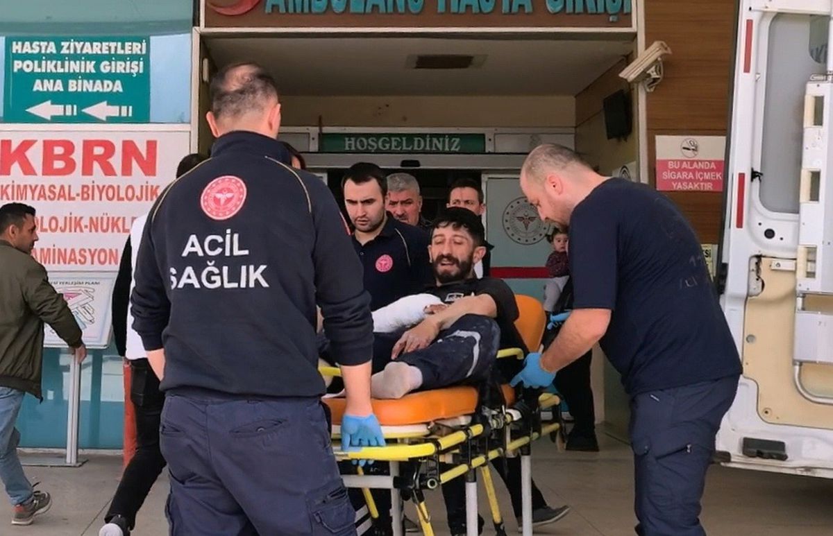 İnegöl'de demir sac keserken yaralandı
