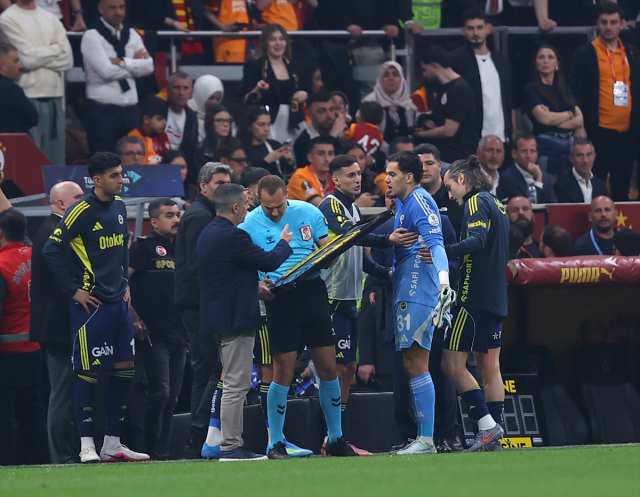 fenerbahcenin kapiyi gosterdig 19821069 4612 1 m