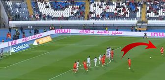 Galatasaray'ın eski yıldızından enfes bir frikik golü