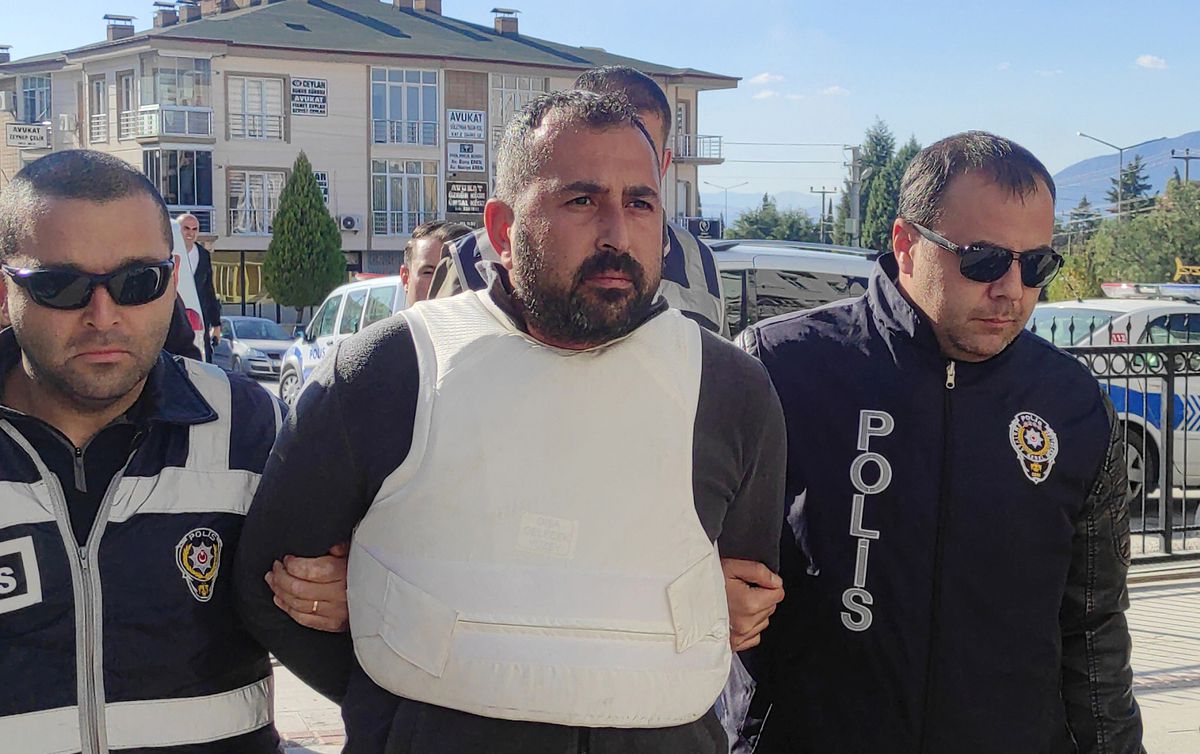 Husumetlisi öldüren sanığın cezası bozuldu, yargılanıyor