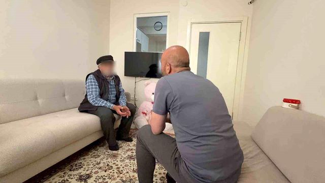 iban lari arkadasiyla paylasti 71 yasindaki 2 19820912 o