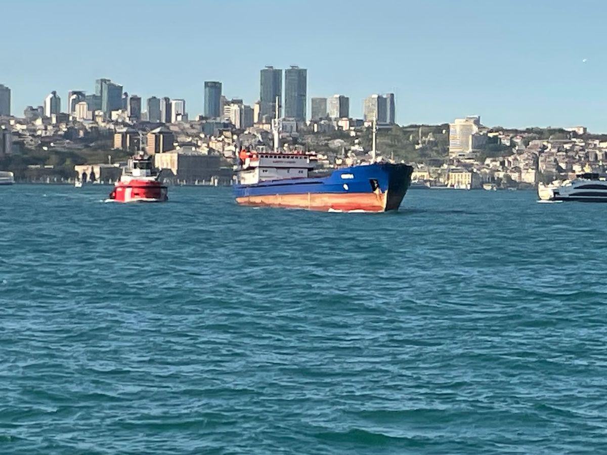 İstanbul Boğazı'nda gemi arızası; trafik askıya alındı