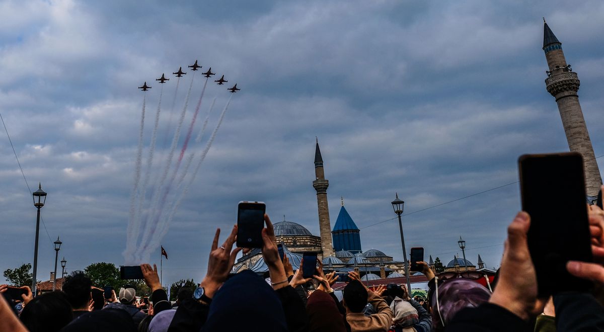 Mevlana'nın Konya'ya Göçü Türk Yıldızları ile Kutlandı