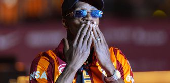 Wilfried Zaha beklenen imzayı atıyor
