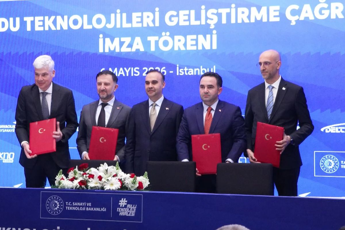 Bakan Kacır tarih verdi: Milli hibrit roketle 2027’de Ay’dayız