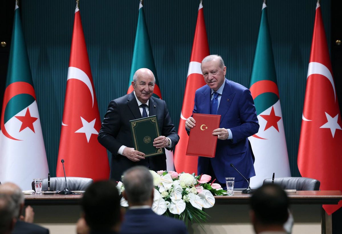 Cumhurbaşkanı Erdoğan, Cezayir Cumhurbaşkanı Tebbun'u resmi törenle karşıladı (2)