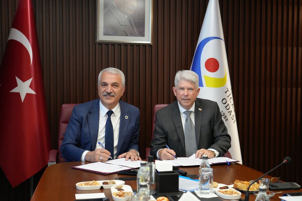 Gebze Ticaret Odası ile Burlington Ticaret Odası Arasında Kardeş Oda Protokolü İmzalandı