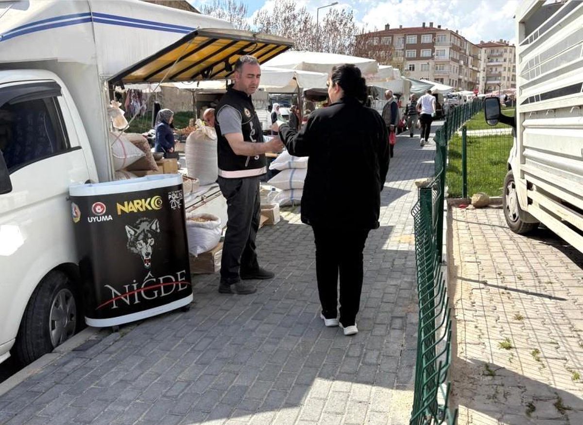 Niğde'de narkotik ekiplerinden bilgilendirme çalışması