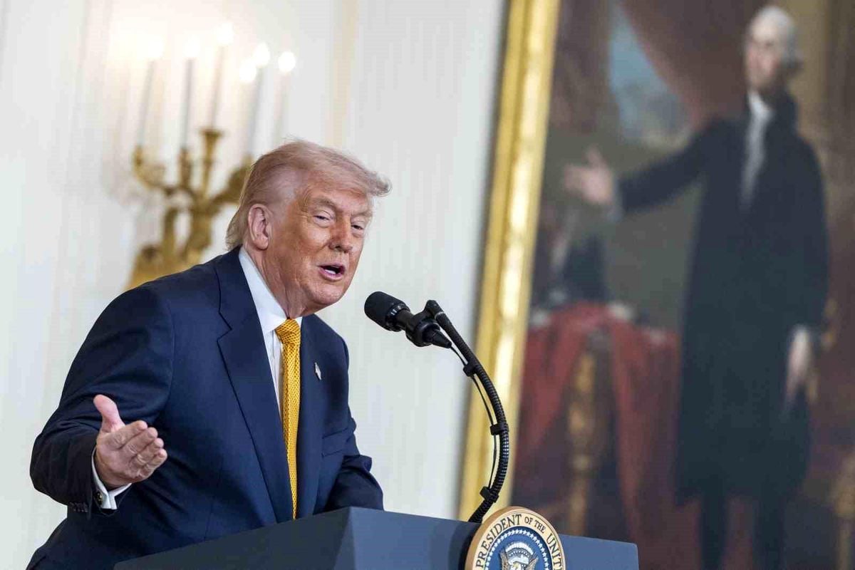 Trump: "(Leyen ile görüşme) İran'ın milyonları öldürebilecek bir bombayı kontrol edemeyeceği konusunda hem...
