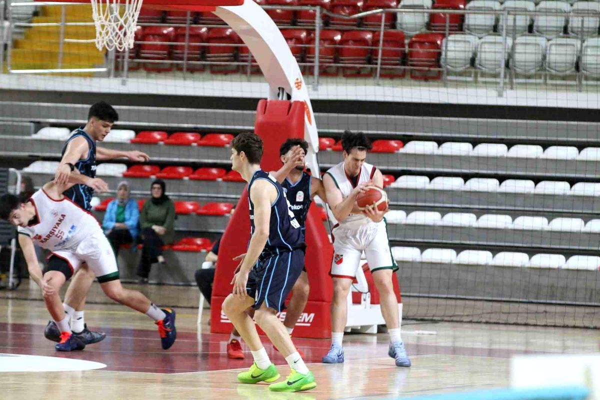 U18 Basketbol Türkiye Şampiyonası'nda çeyrek finalistler belli oldu