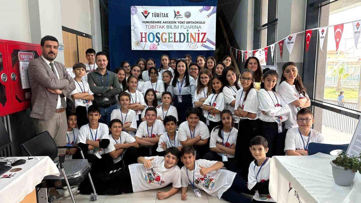 Akgedik TOKİ Ortaokulu'nda bilim şöleni