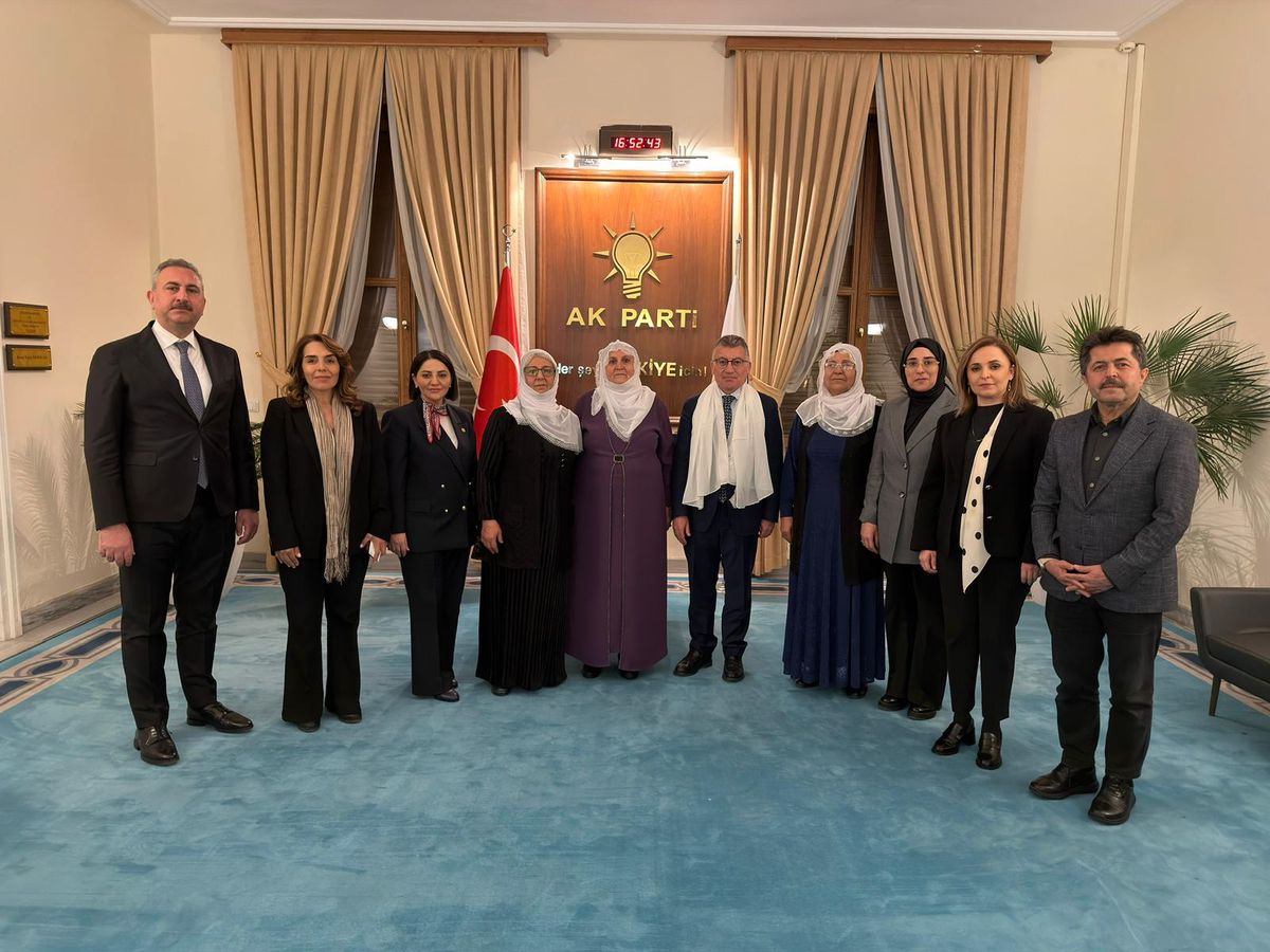 Barış Anneleri AK Parti Grubunu Ziyaret Etti