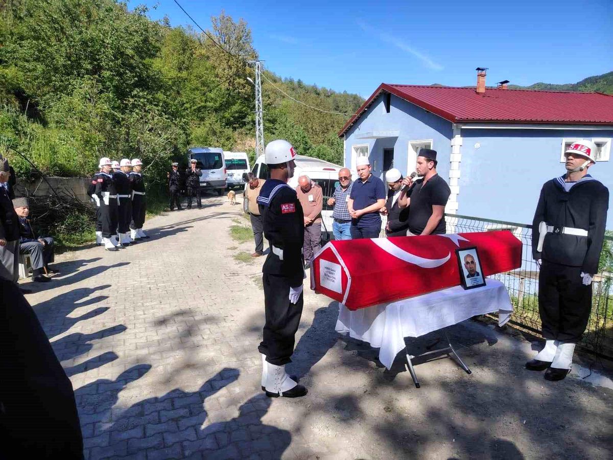 Bartın'da Kıbrıs Gazisi son yolculuğuna uğurlandı