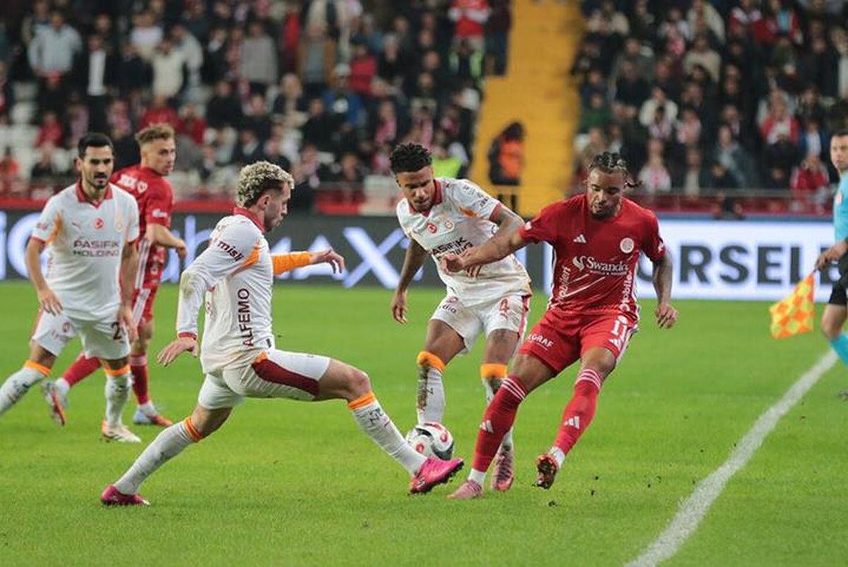 Galatasaray Antalyaspor maçı ne zaman, saat kaçta, hangi kanalda? Galatasaray Antalyaspor muhtemel 11'leri!