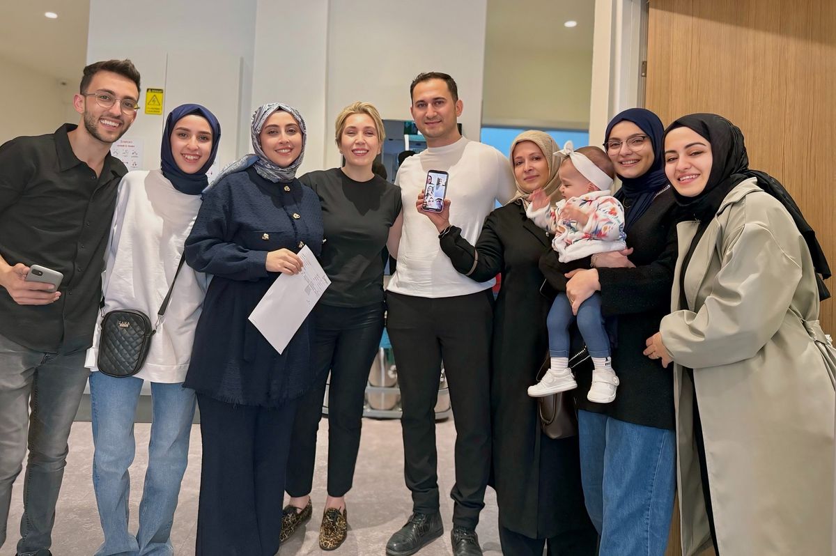 'Altın yumurta' ile Ömer Asaf'ı kucağına alan Şeydanur'un ilk Anneler Günü