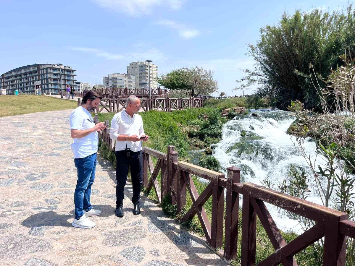 Antalya'da 40 metrelik falezlerden düşen ABD uyruklu turist hayatını kaybetti
