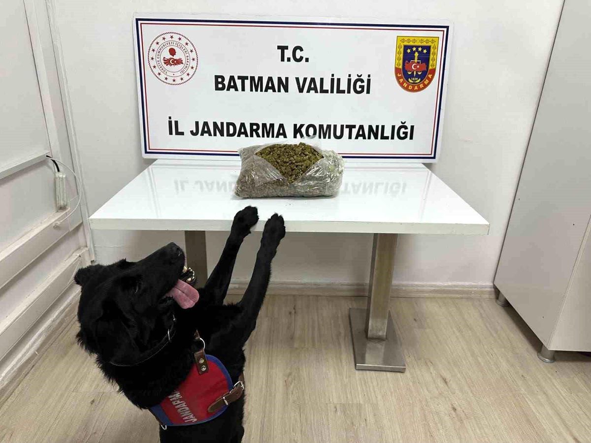 Batman'da ticari takside uyuşturucu madde ele geçirildi: 1 tutuklama
