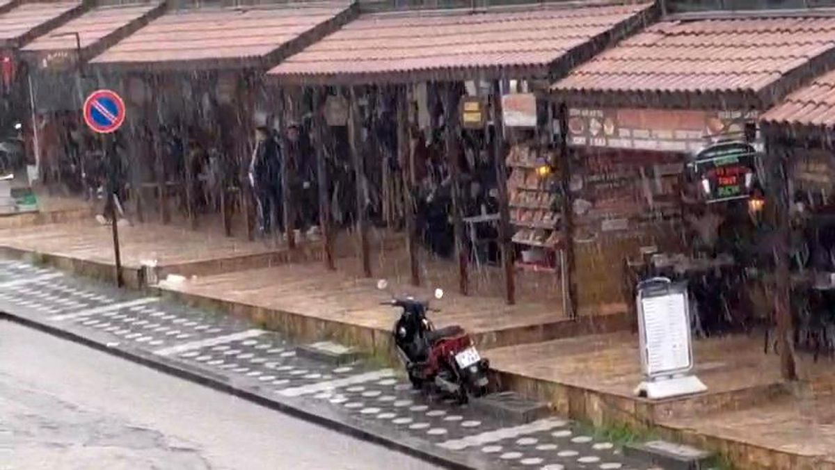 Bolu'da sağanak yağış hayatı olumsuz etkiledi