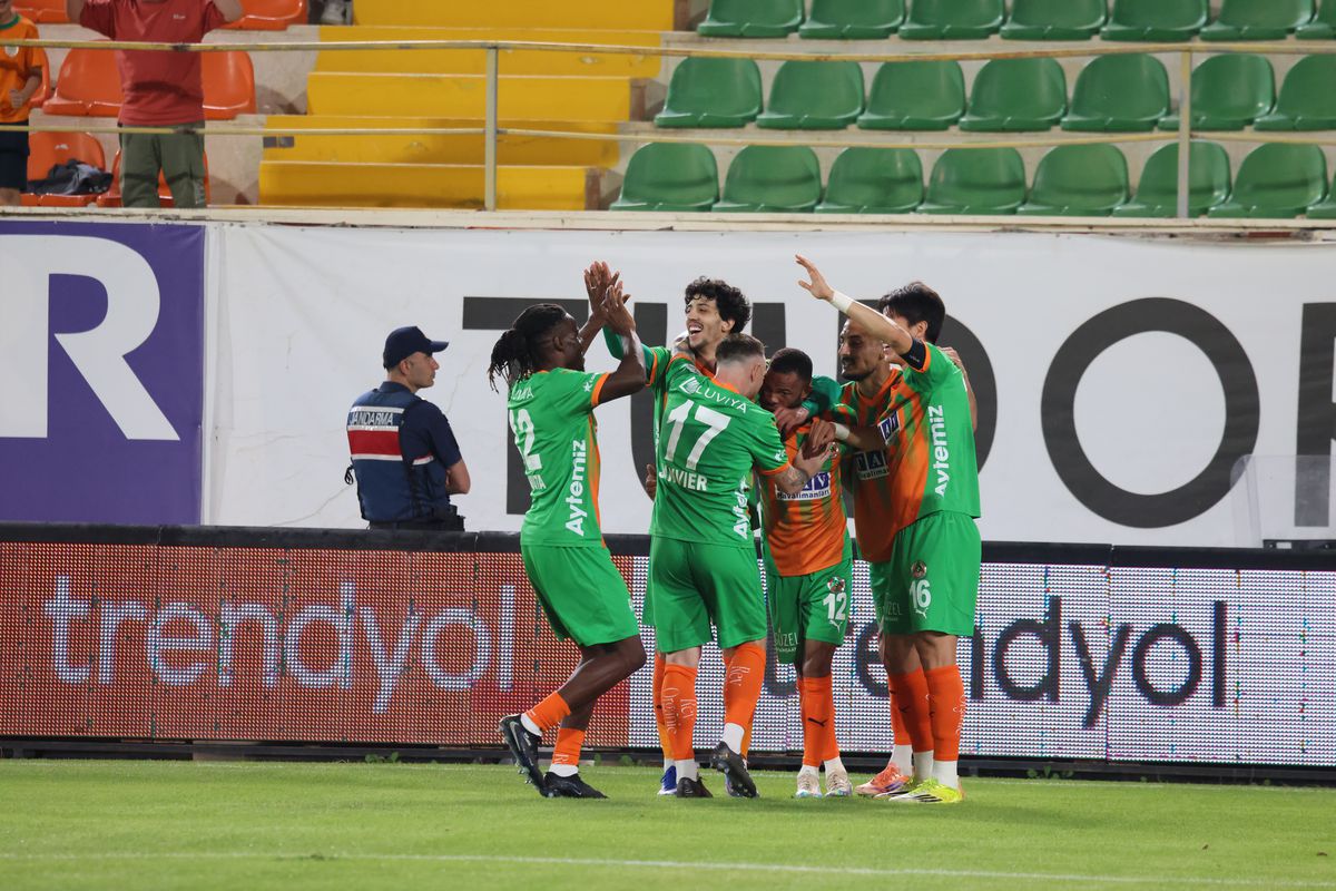 Corendon Alanyaspor, Zecorner Kayserispor'u 3-1 mağlup etti