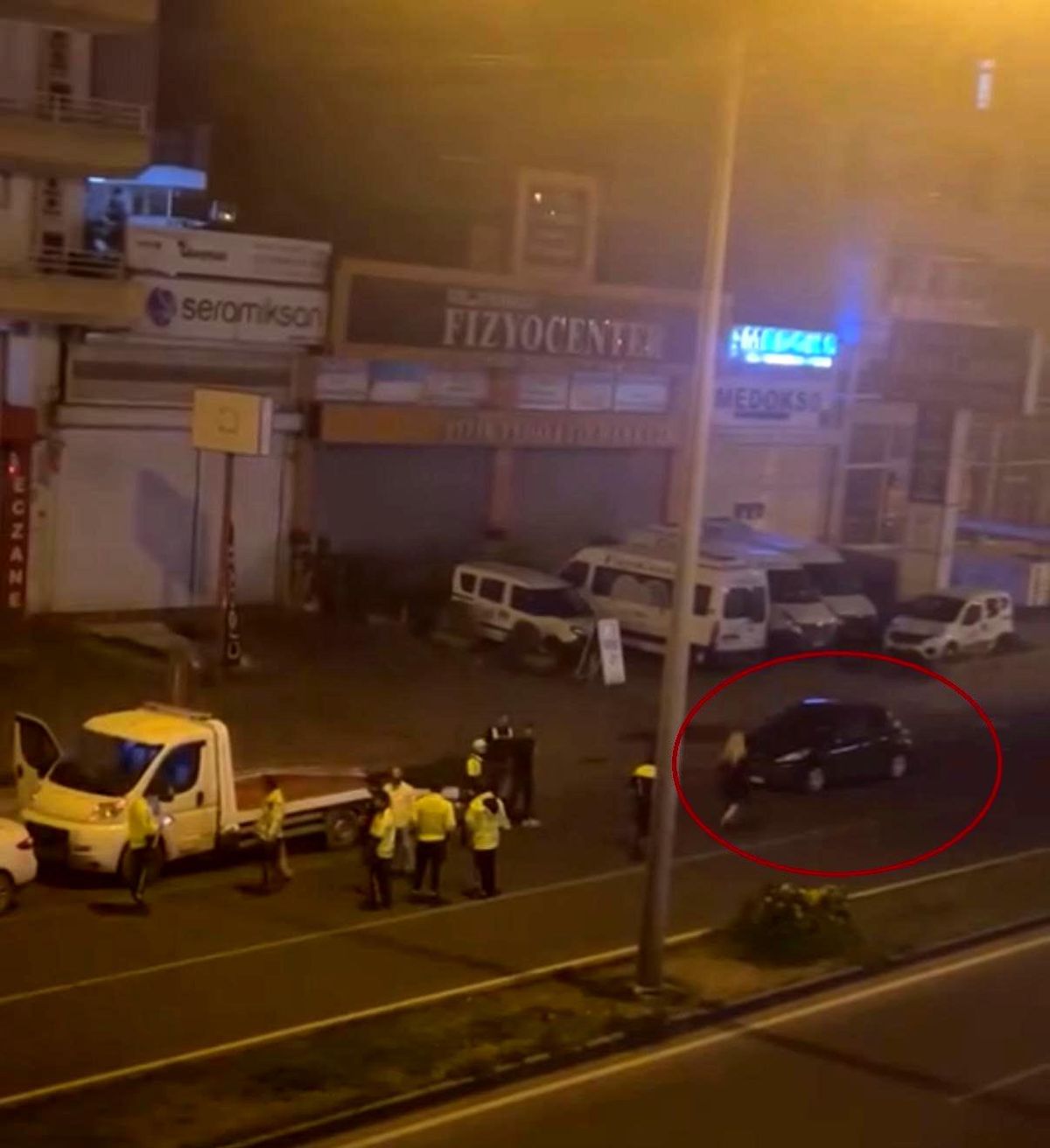 Ehliyeti alınan kadın, alkollü halde araç kullanırken polise yakalanınca sinir krizi geçirdi