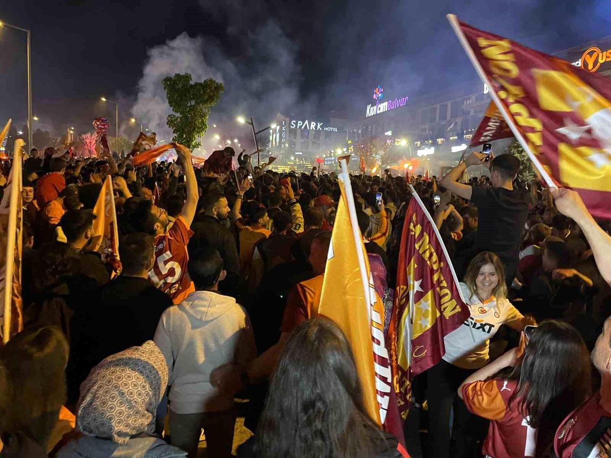Galatasaray'ın şampiyonluğu Konya'da coşkuyla kutlandı