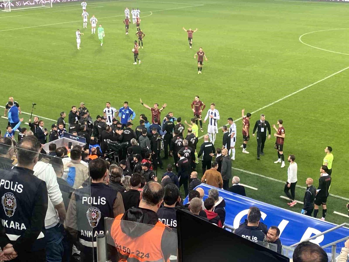 Gençlerbirliği Kasımpaşa maçında kulübede gerginlik