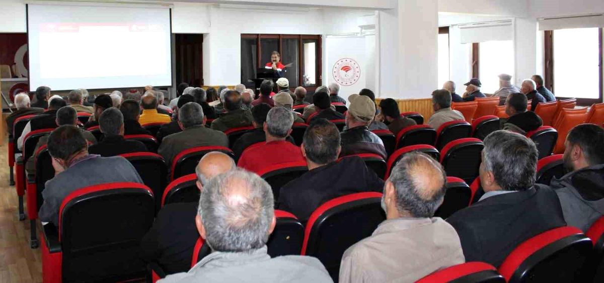 Kırsal kalkınma ve bireysel sulama destekleri Tercan'da anlatıldı