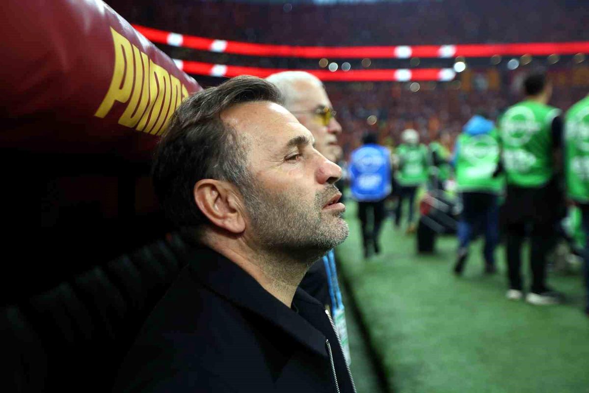 Okan Buruk, ligdeki şampiyonluk sayısını 5'e çıkardı