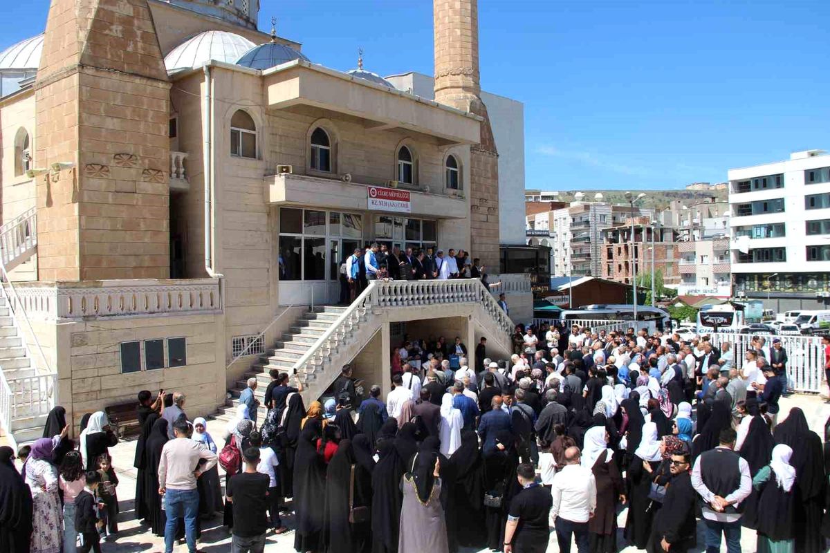 Şırnak'ta 139 hacı adayı kutsal topraklara uğurlandı