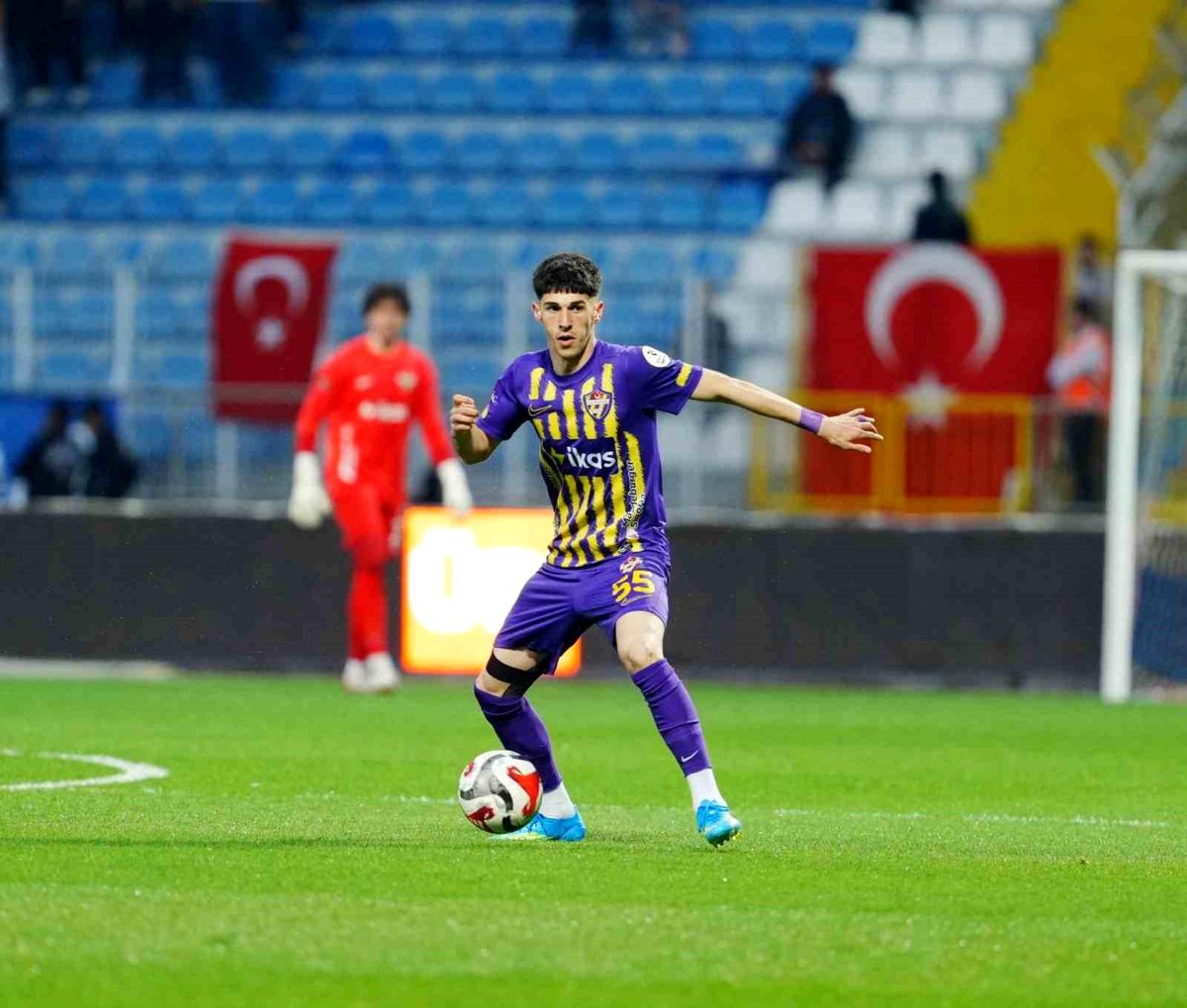 Eyüpspor, Rizespor'u 4-0 Farklı Geçti