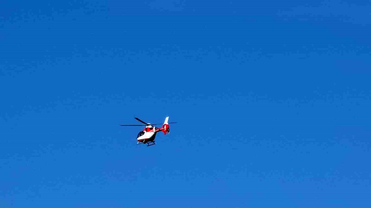 Van'da 77 yaşındaki hasta için helikopter ambulans havalandı